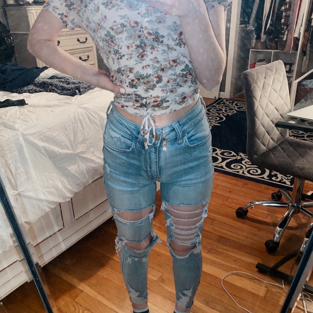 American Eagle Distressed Skinny Jeans